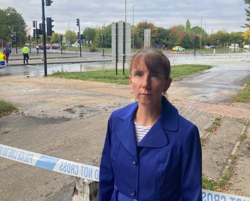 Anneliese Dodds outside the Heyford Hill roundabout leak four years ago